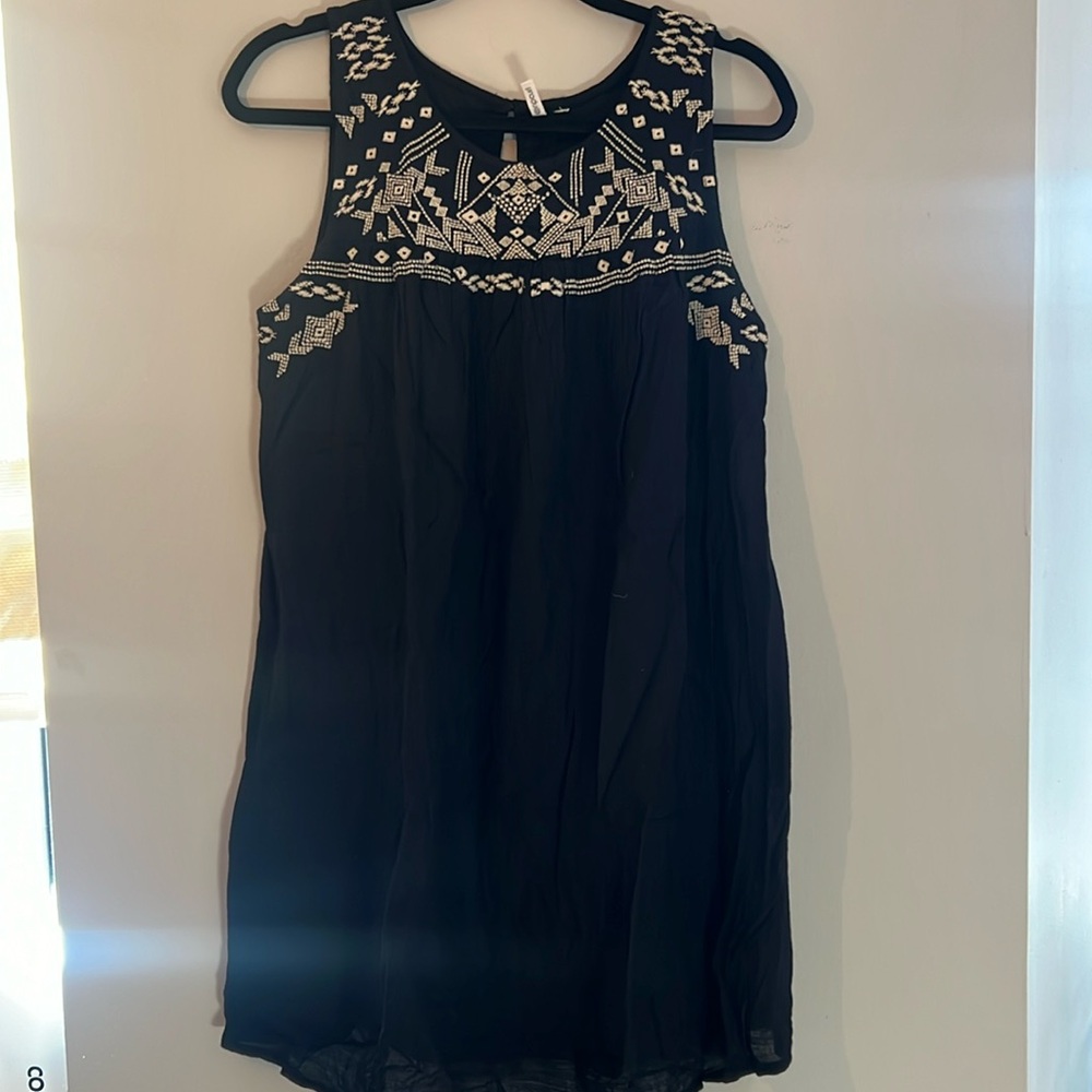 Rip Curl black tank embroidered dress. Size Large